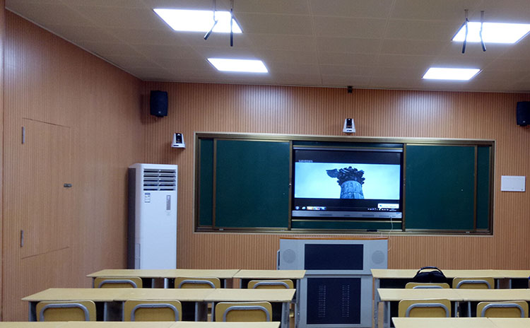 海南?？谀持袑W教室吸音板工程